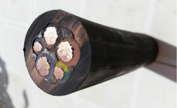 針對(duì)耐火電纜的承擔(dān)溫度依據(jù)是什么.jpg 針對(duì)耐火電纜的承擔(dān)溫度依據(jù)是什么.jpg